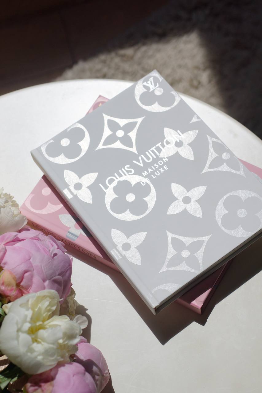 Планер Louis Vuitton серый